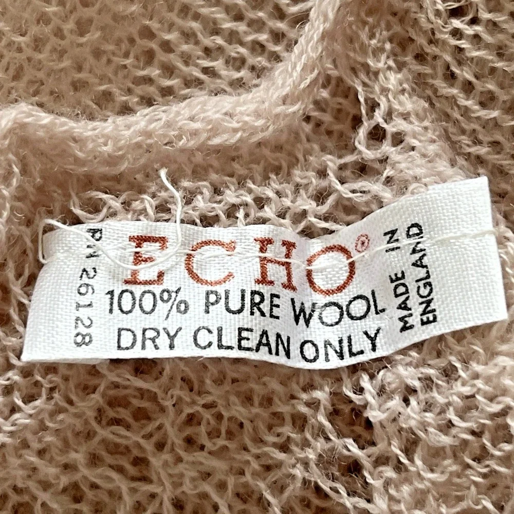 Echo 100% Wool Scarf Rose Gold Delicate Crocheted Lace Made in England 40x40 Vtg
